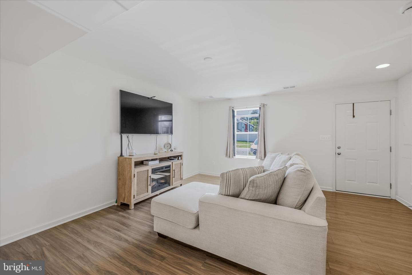 28 Gentle Breeze Drive photo 8