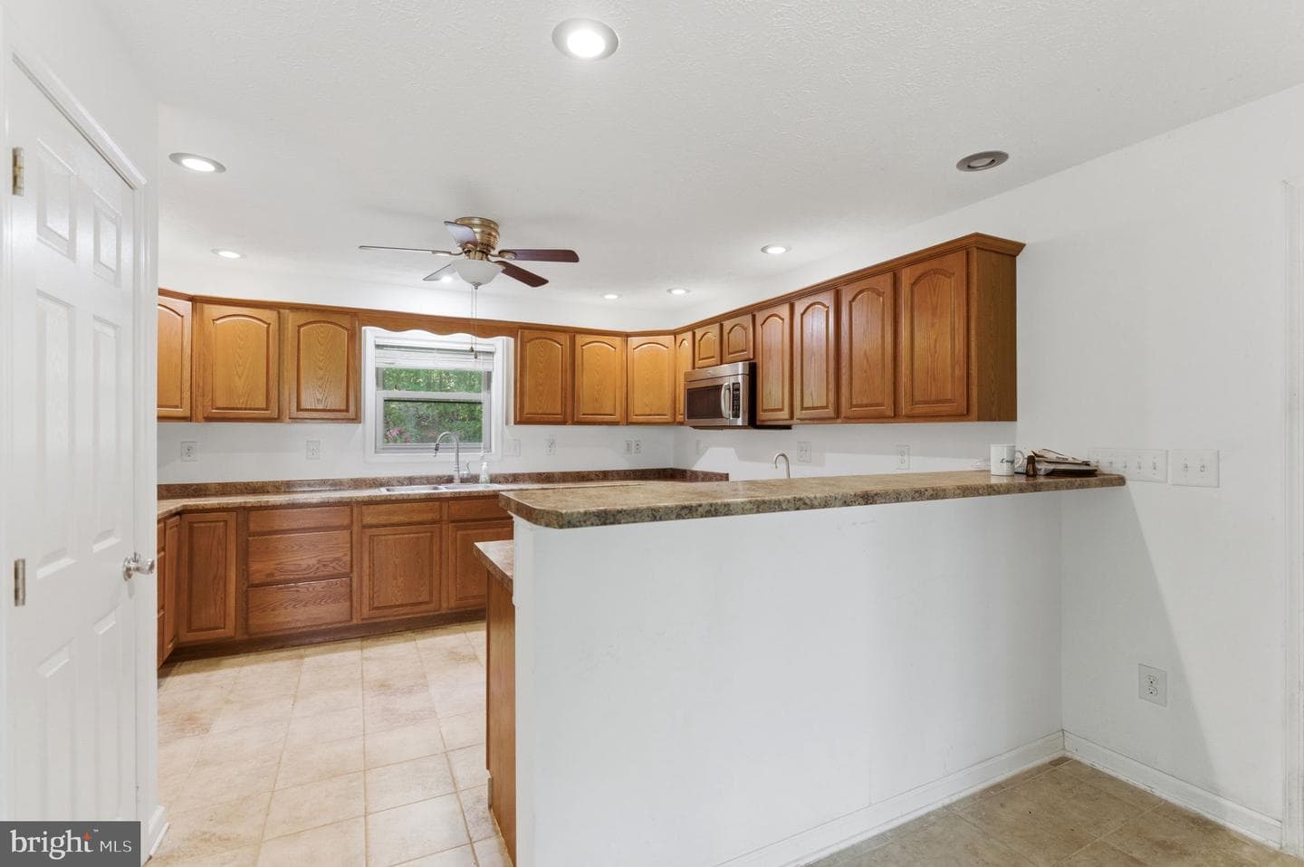 175 Rooney Road photo 35