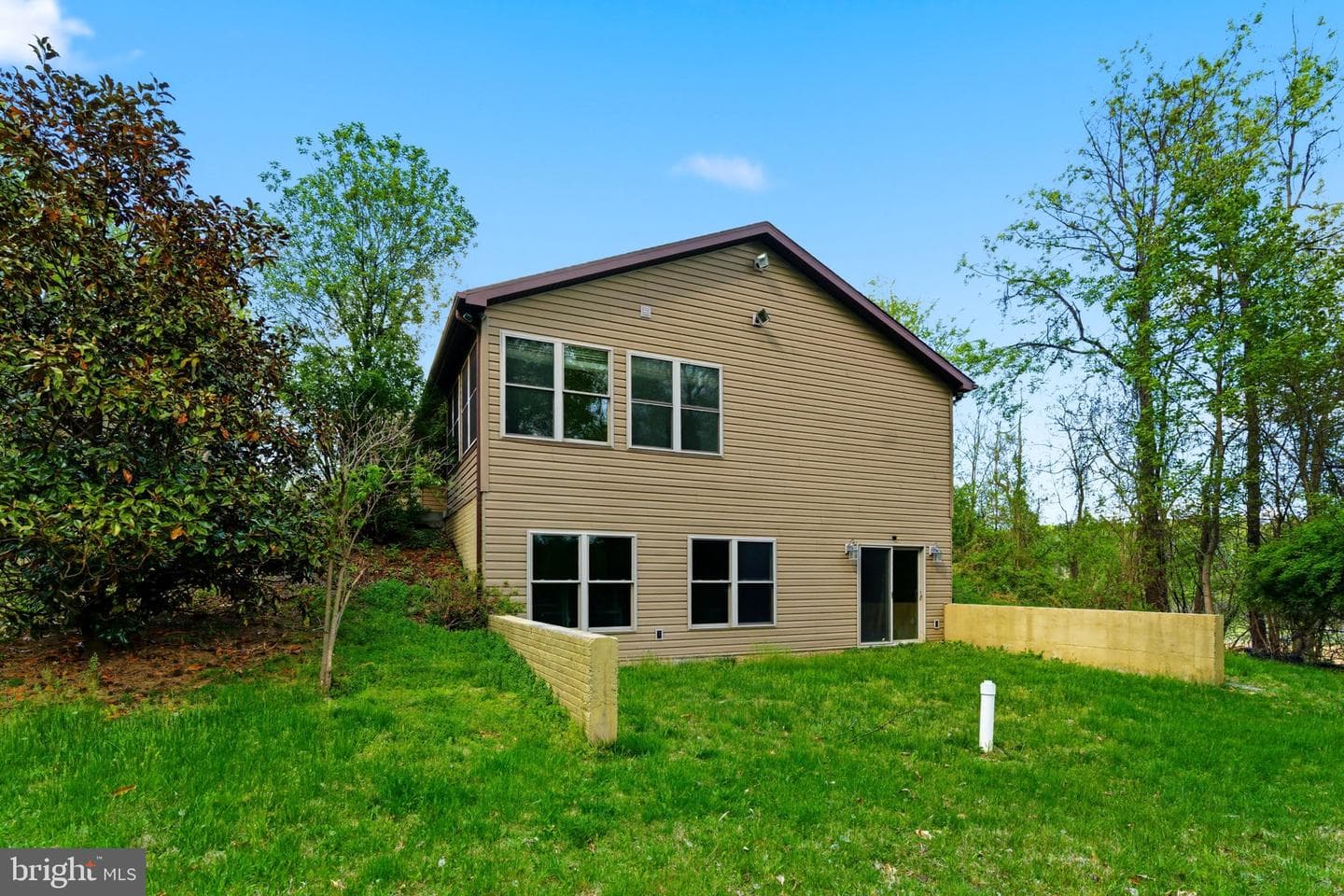 175 Rooney Road photo 73