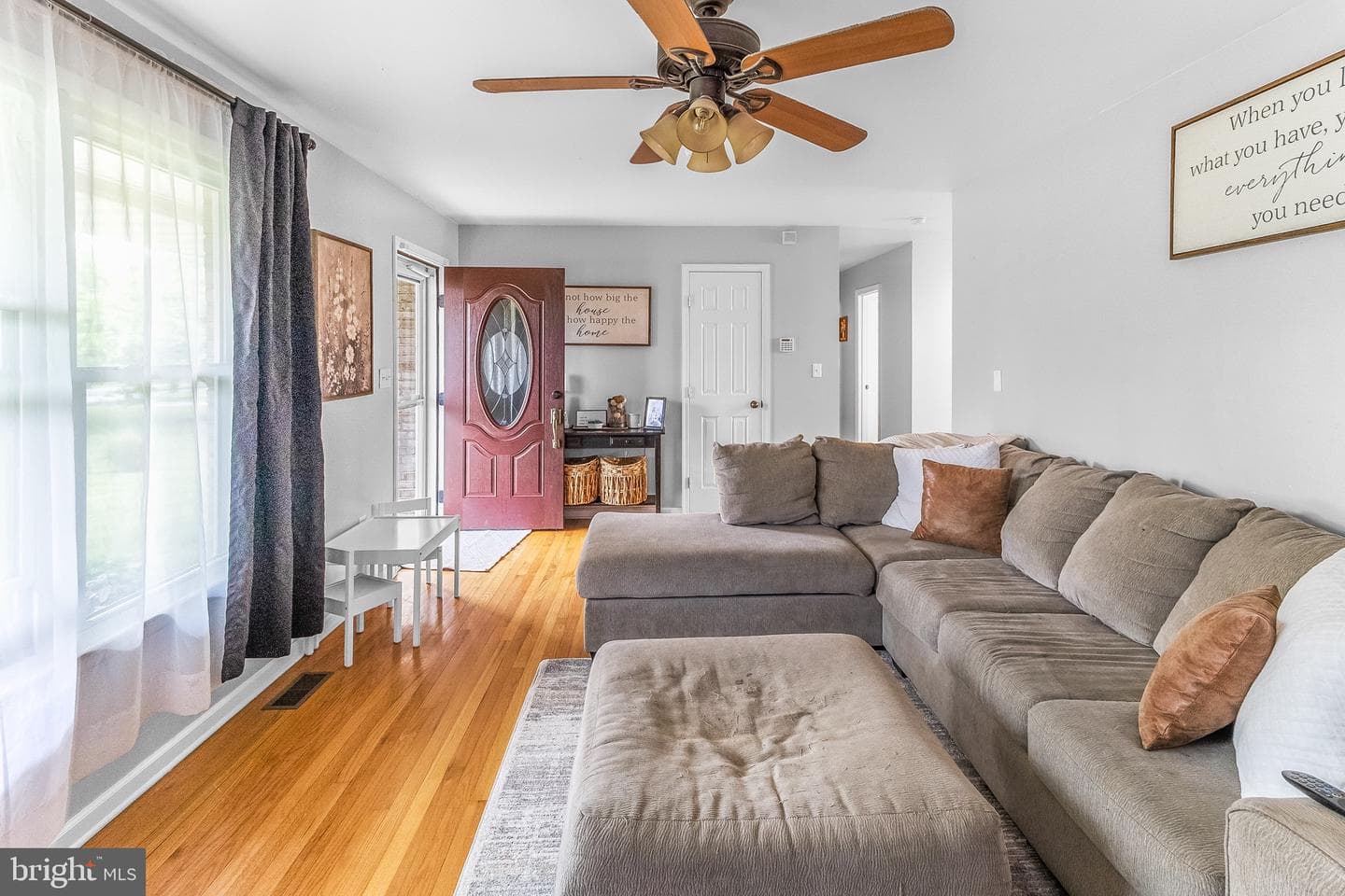 3877 Winchester Avenue photo 6