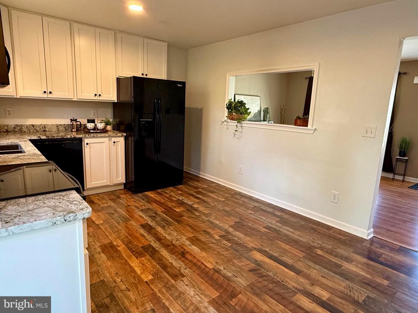 110 Pacific Boulevard photo 18
