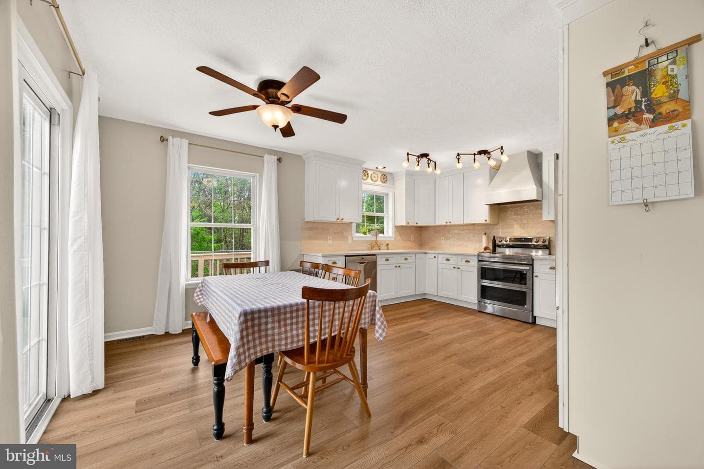 215 Ramblin Rose Lane photo 10