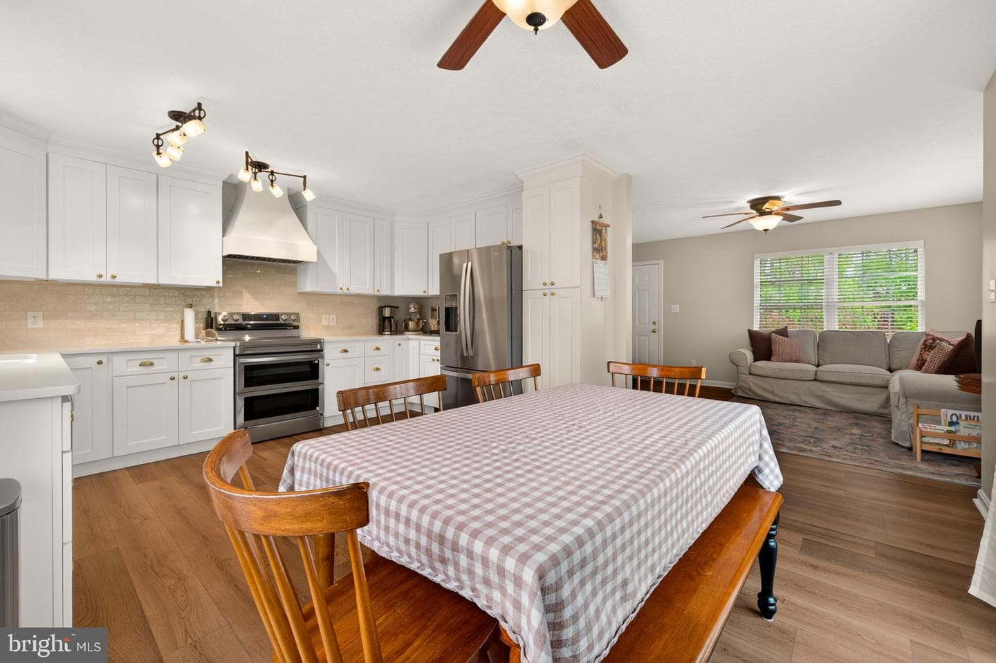 215 Ramblin Rose Lane photo 16