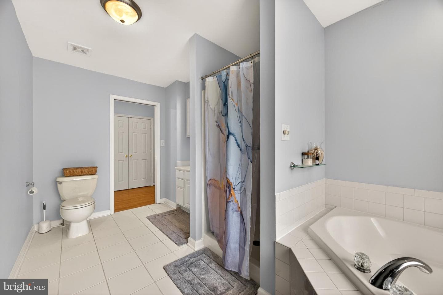 215 Ramblin Rose Lane photo 24
