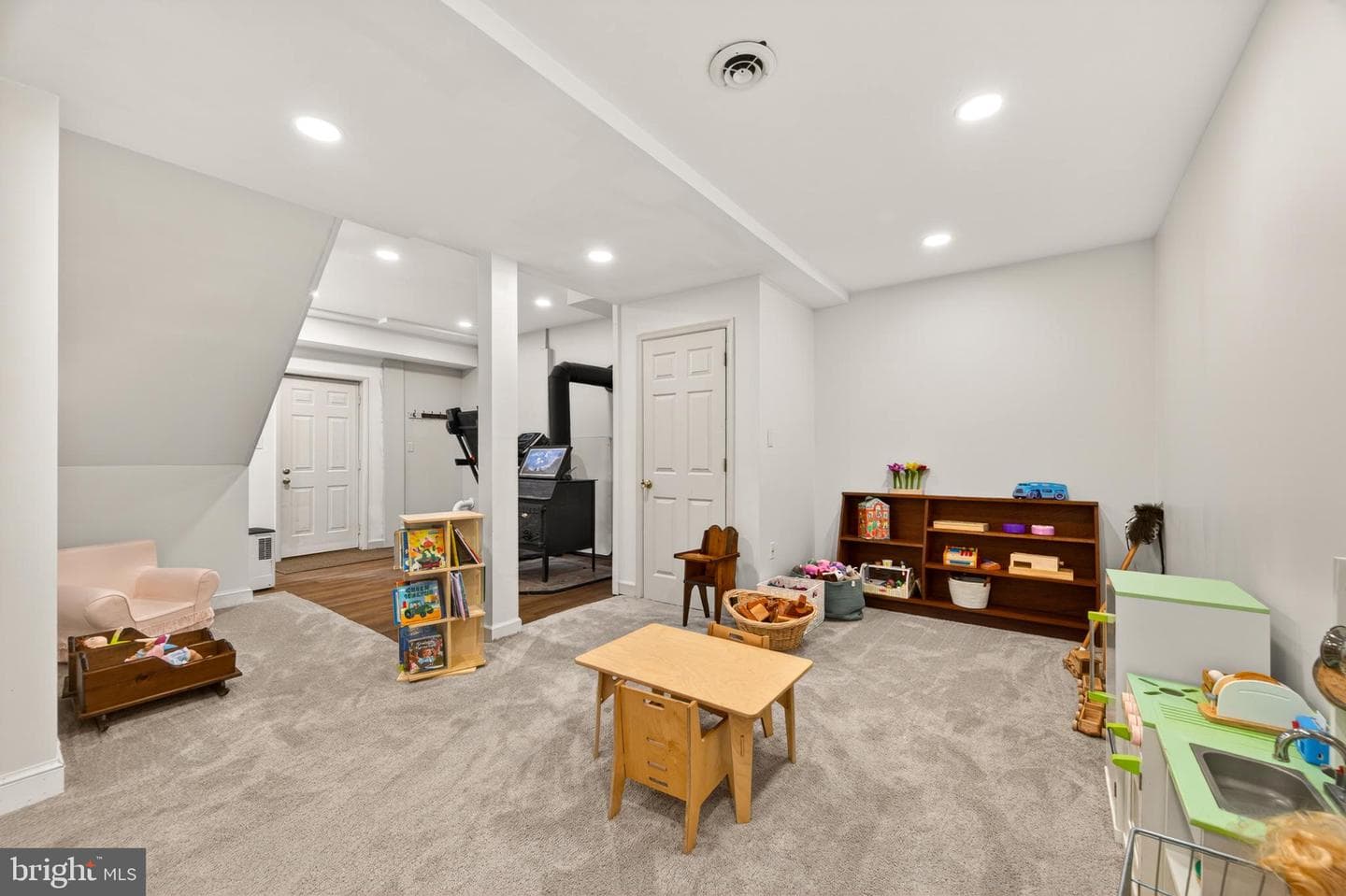 215 Ramblin Rose Lane photo 37