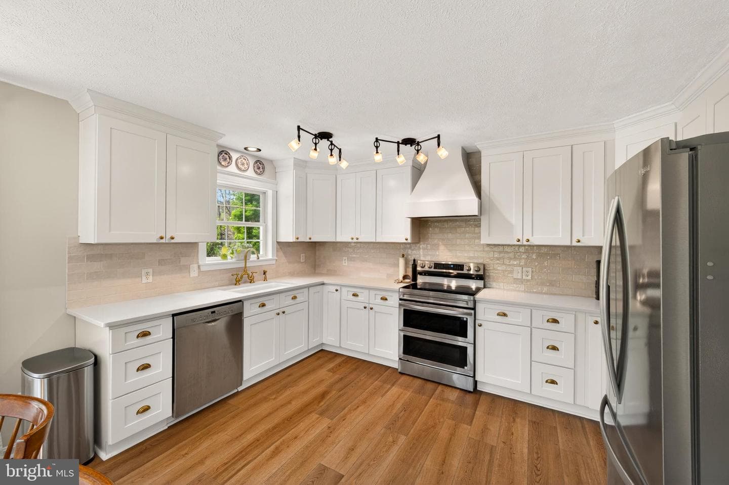 215 Ramblin Rose Lane photo 6