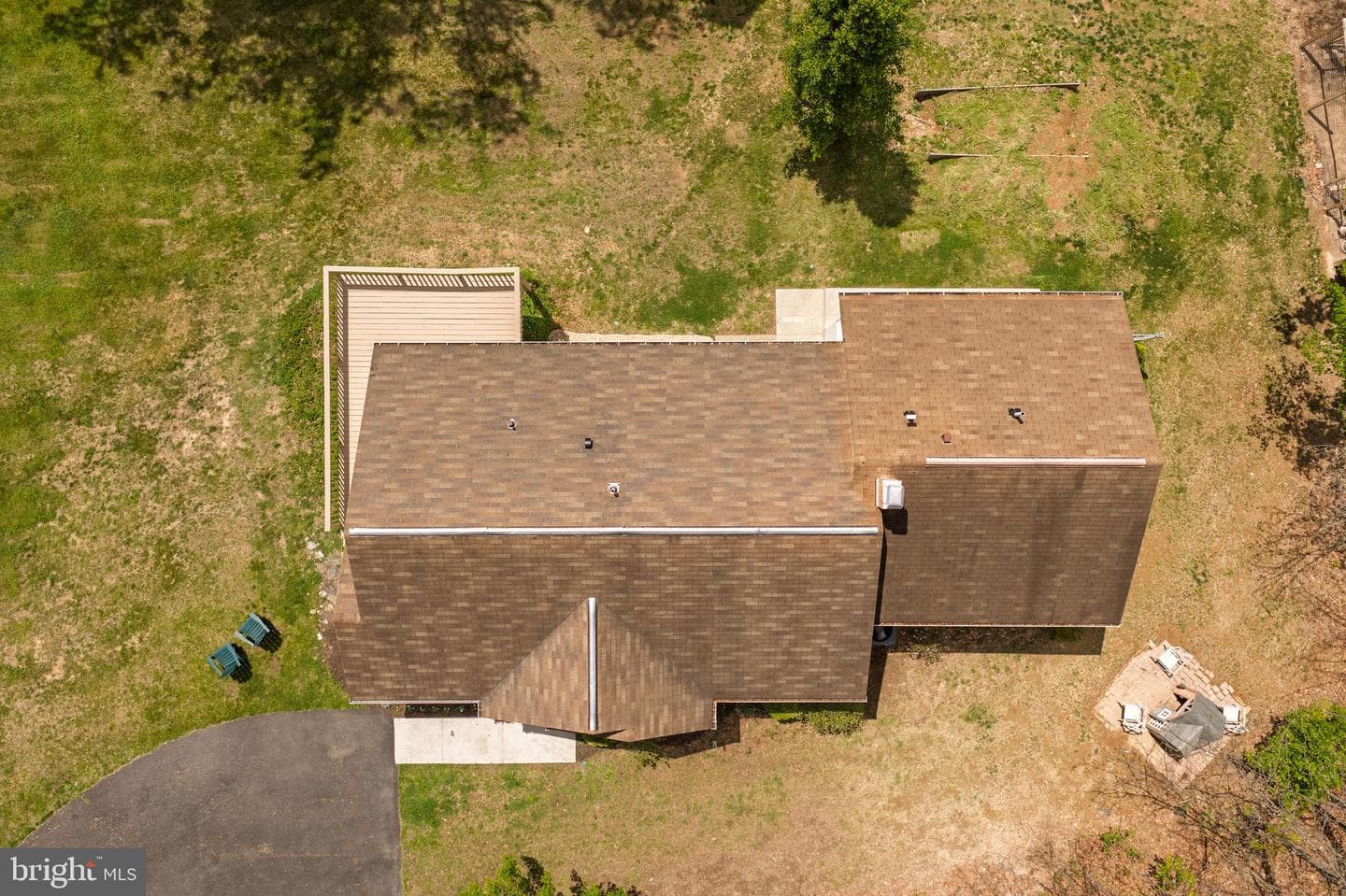 215 Ramblin Rose Lane photo 81