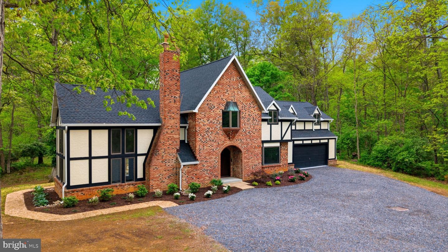 387 Weaver Lane photo 4