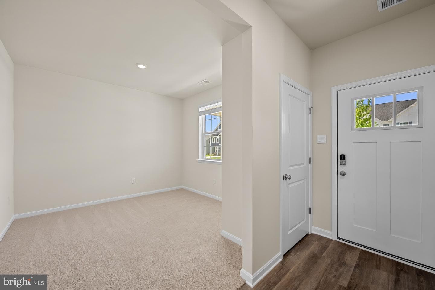 380 Orpington Drive photo 3