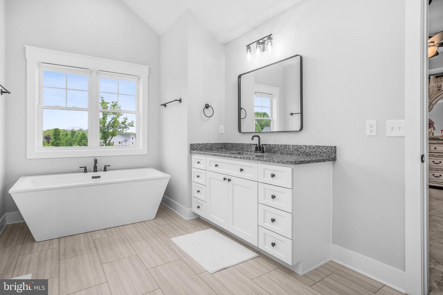 119 Varick Trl photo 34