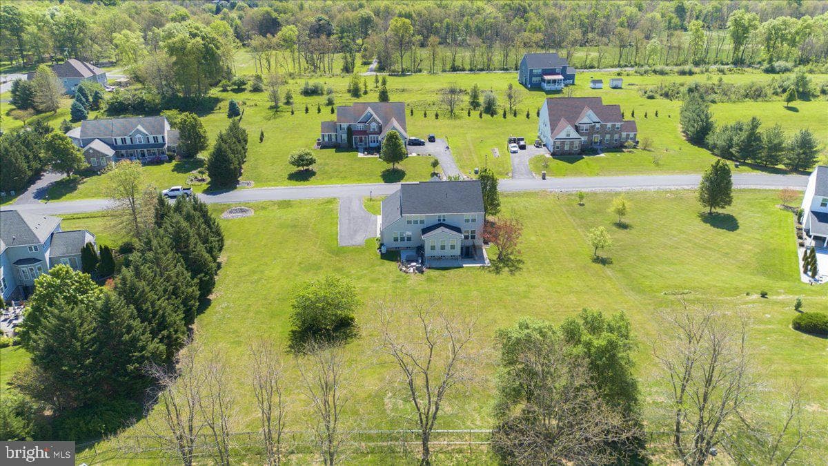 74 Hewitt Drive photo 49