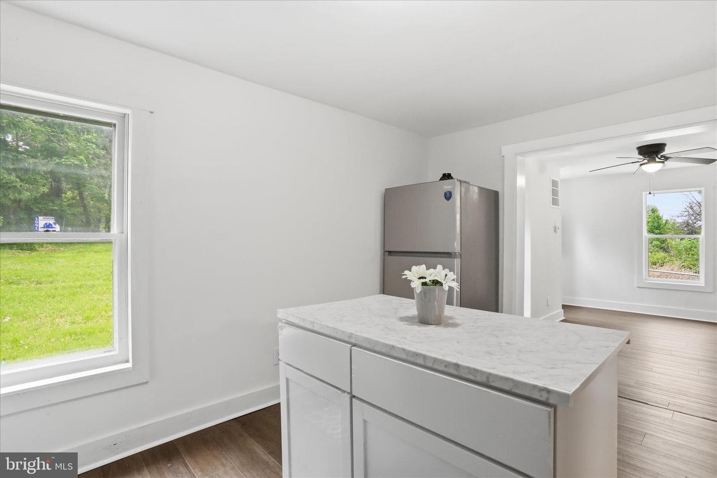 604 E Stephen Street photo 14