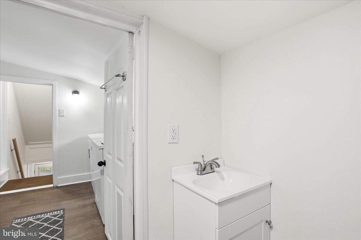 604 E Stephen Street photo 23
