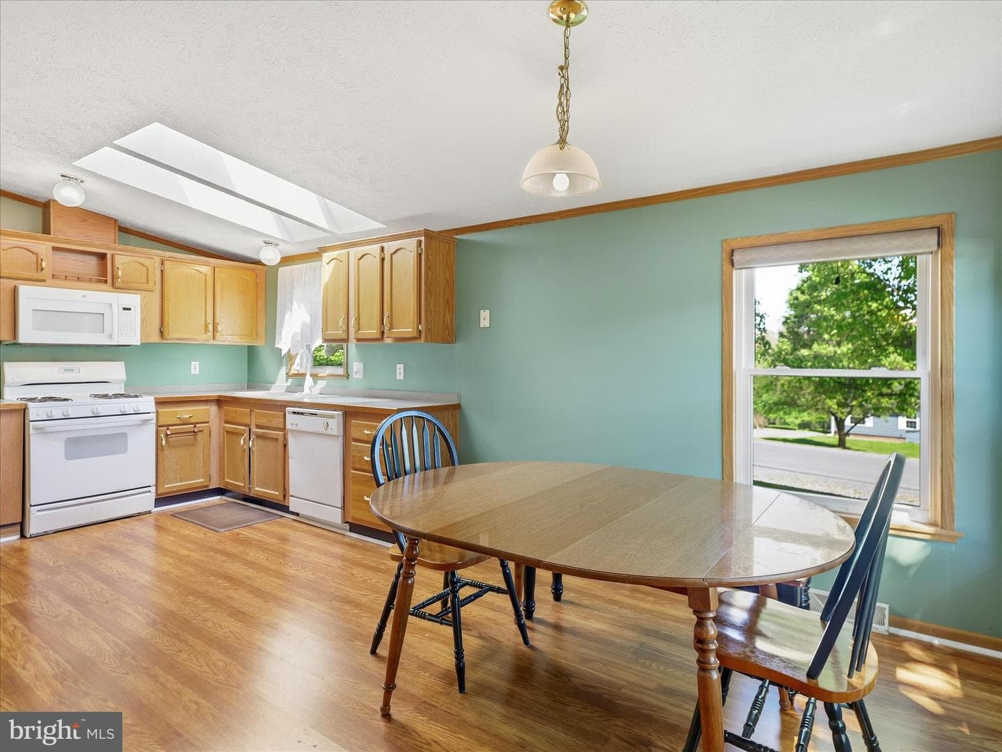 16 Teal Road N photo 5
