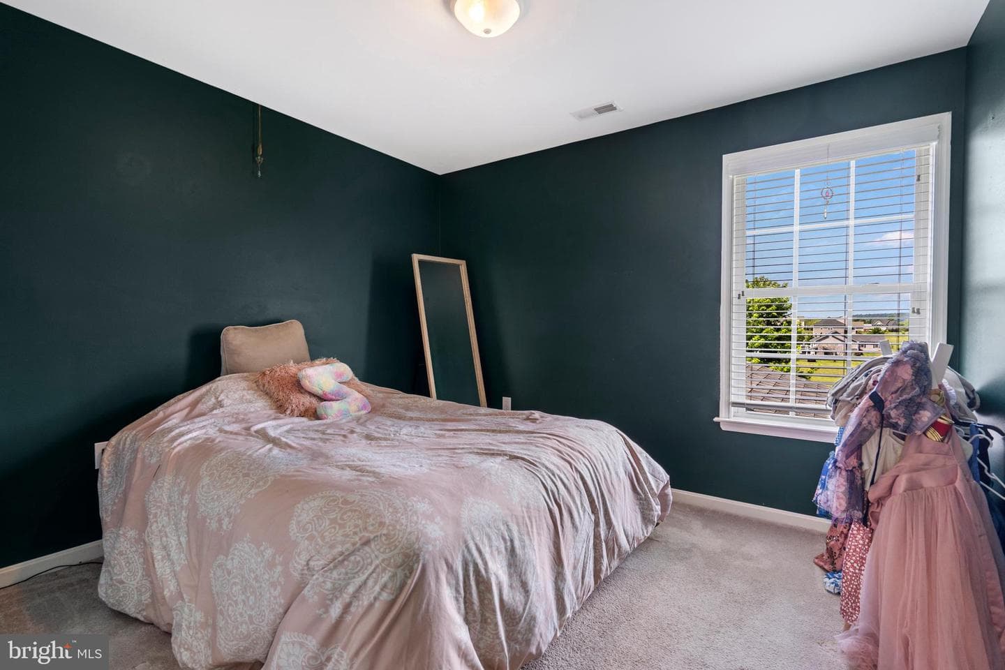 667 Hallmark Drive photo 26