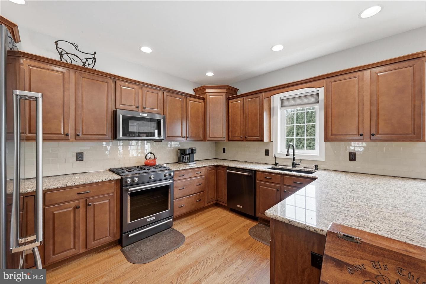 178 Stormfield Dr E photo 11