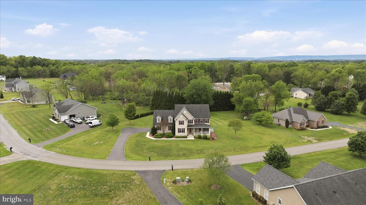 178 Stormfield Dr E photo 52