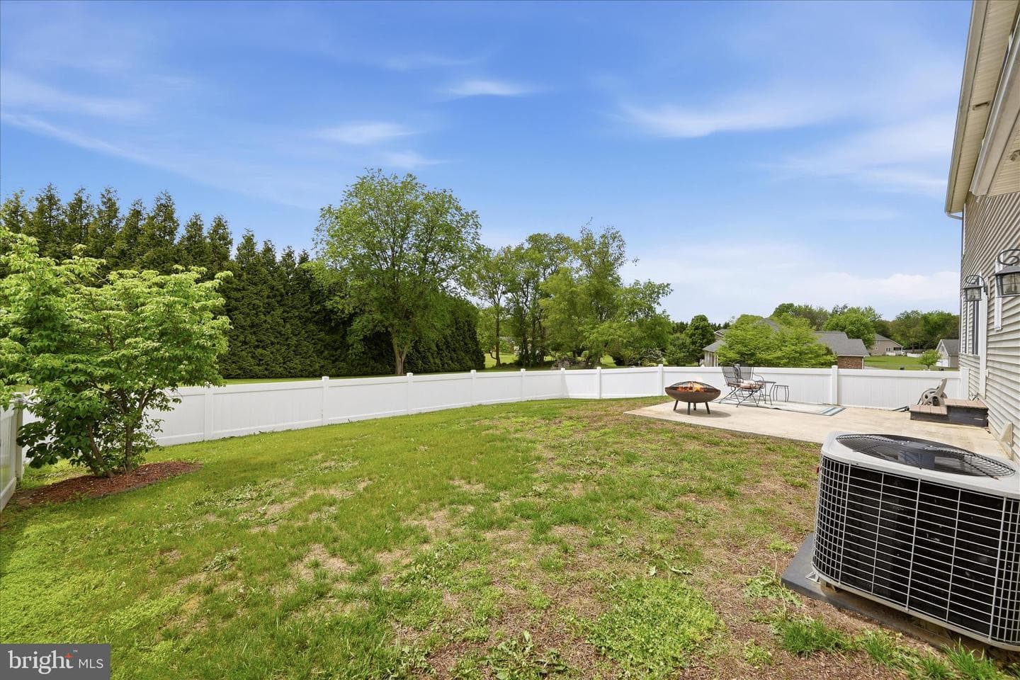 178 Stormfield Dr E photo 57