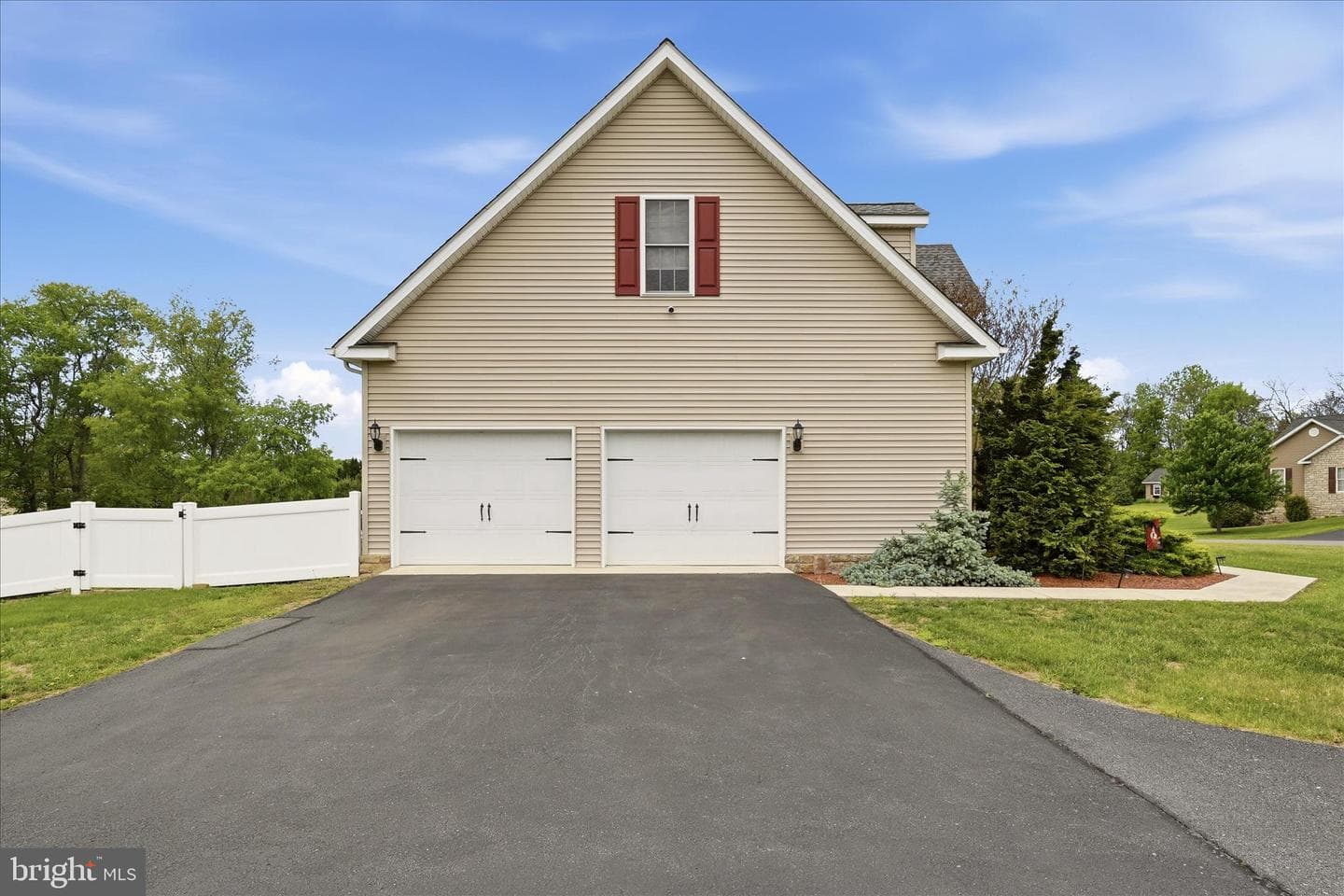 178 Stormfield Dr E photo 58