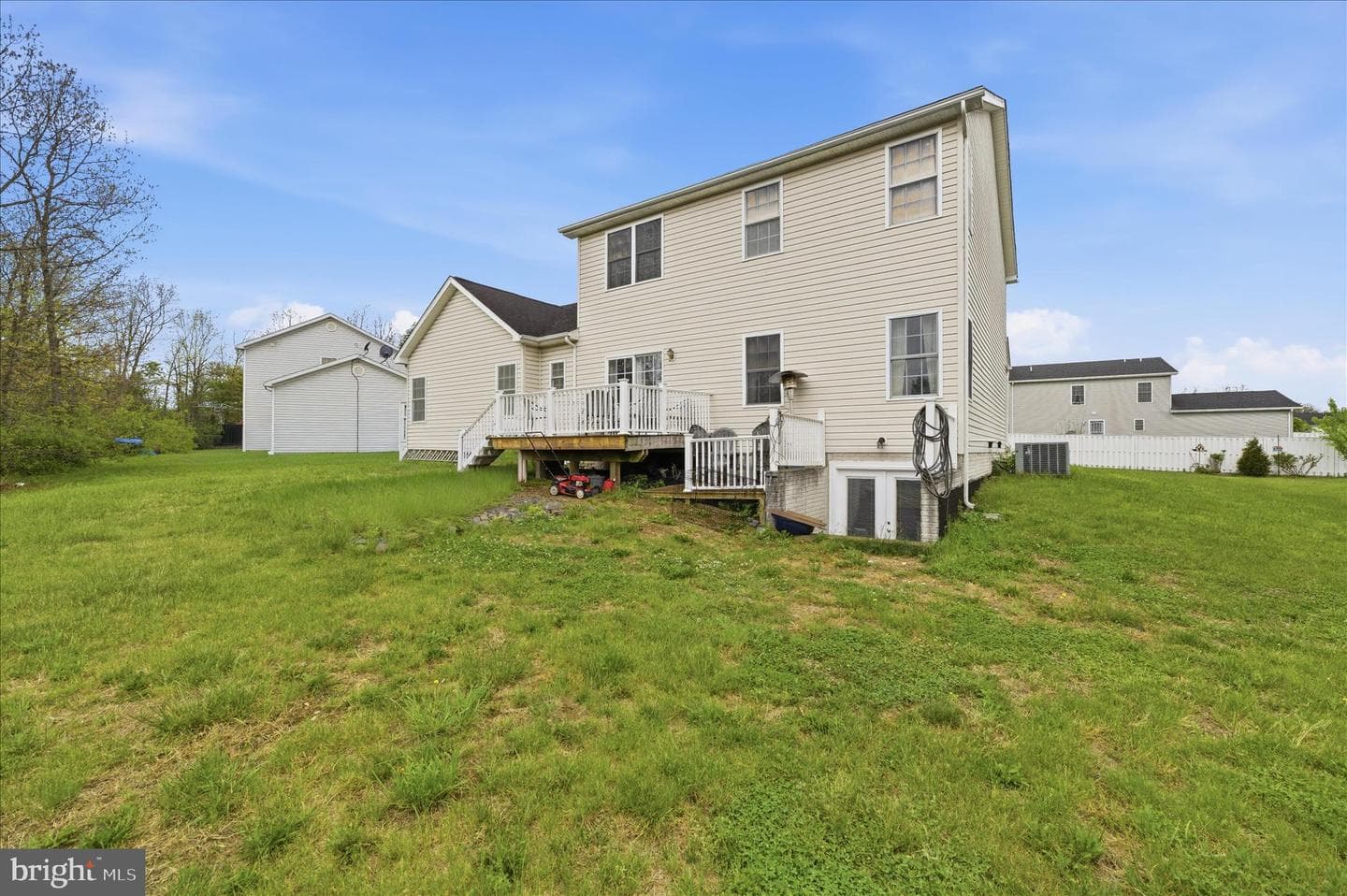 46 Willowby Court photo 63