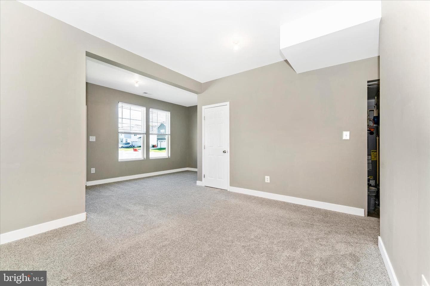 137 Mossdale Boulevard photo 24