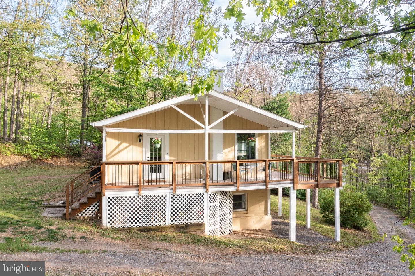 455 Huckleberry Drive photo 3