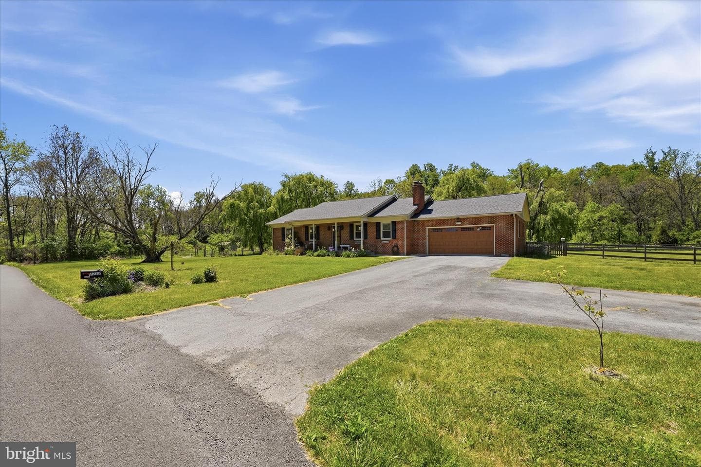 2712 Goldmiller Road photo 4