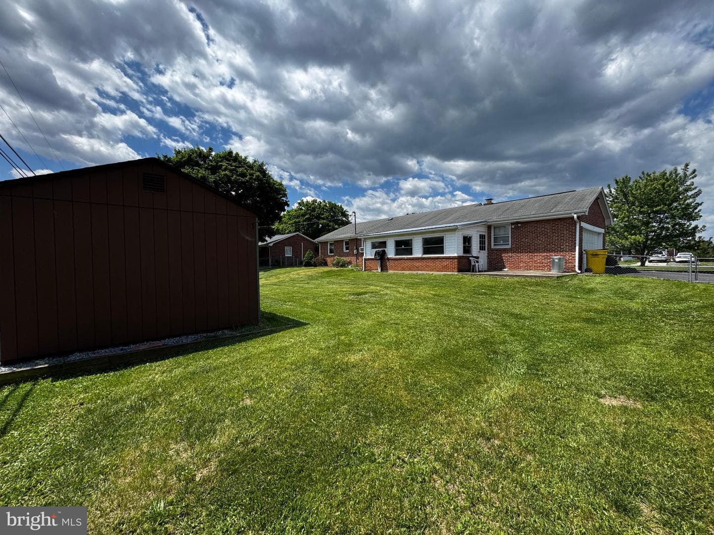 328 Richard Street photo 6