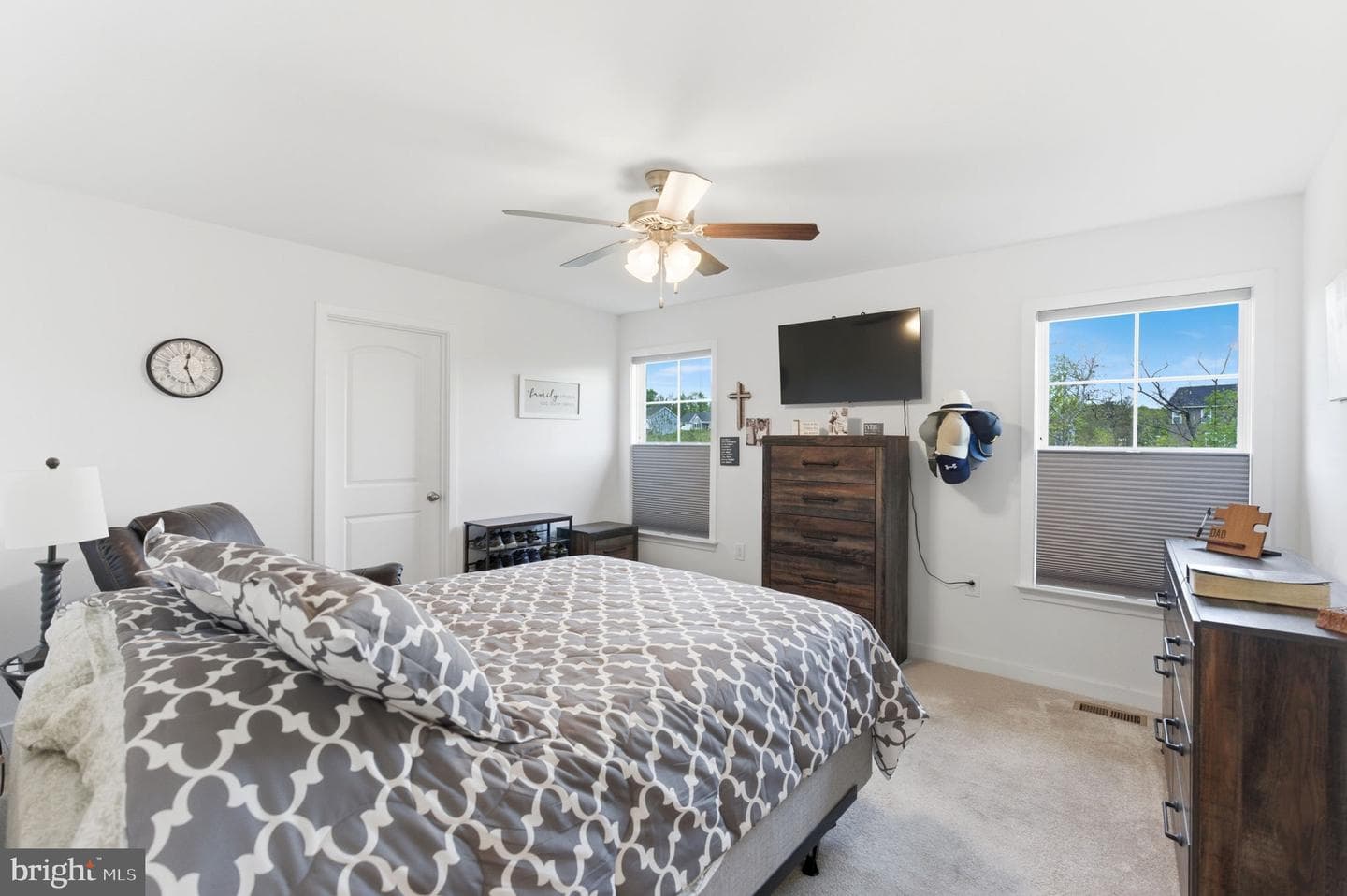 255 Quinella Court photo 2