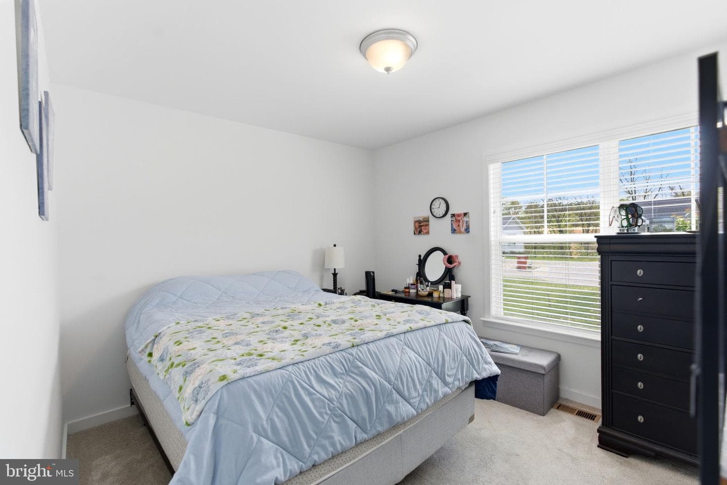 255 Quinella Court photo 20