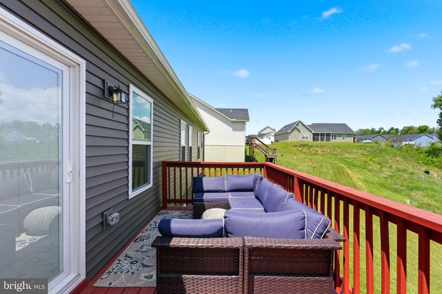 255 Quinella Court photo 34