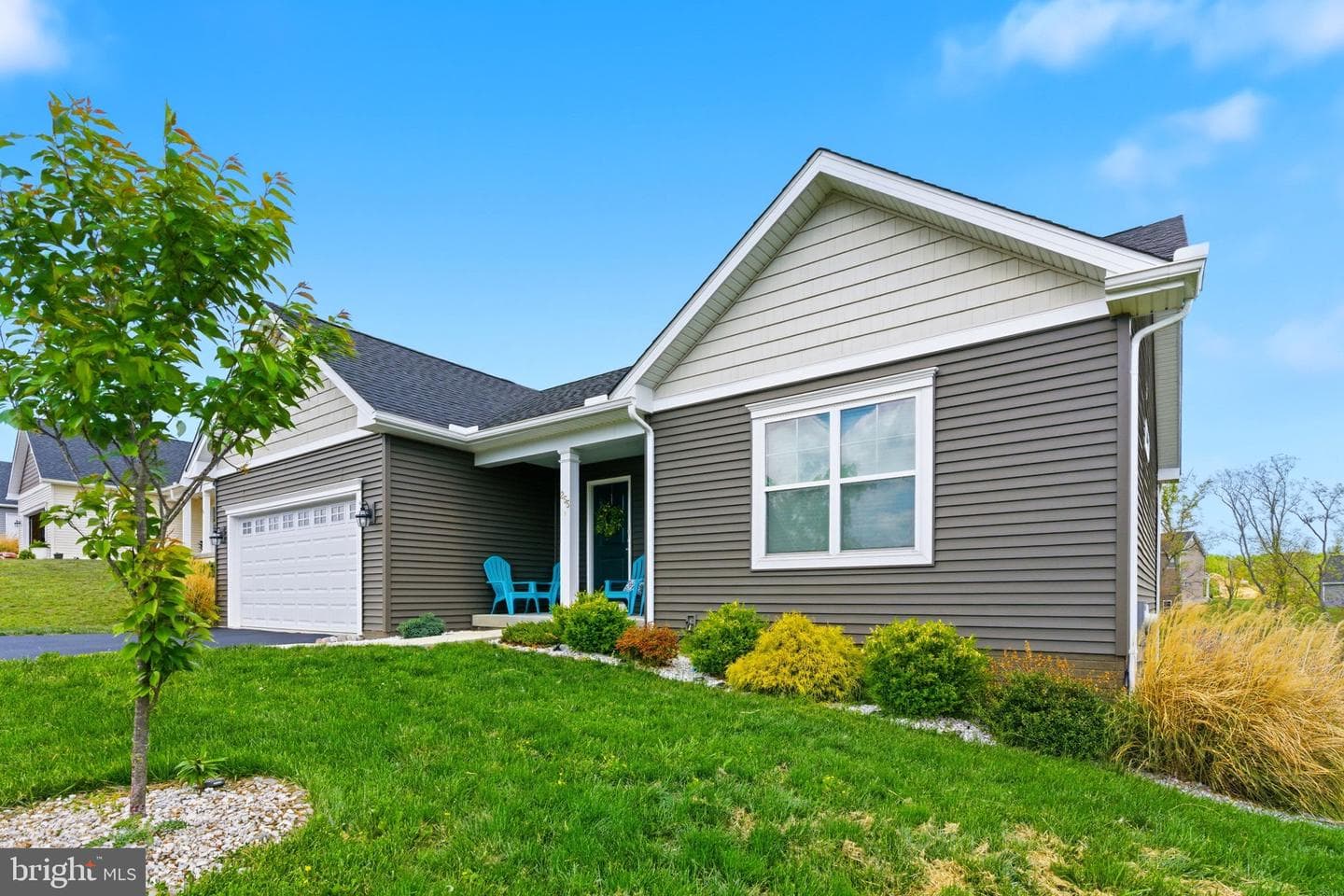 255 Quinella Court photo 45