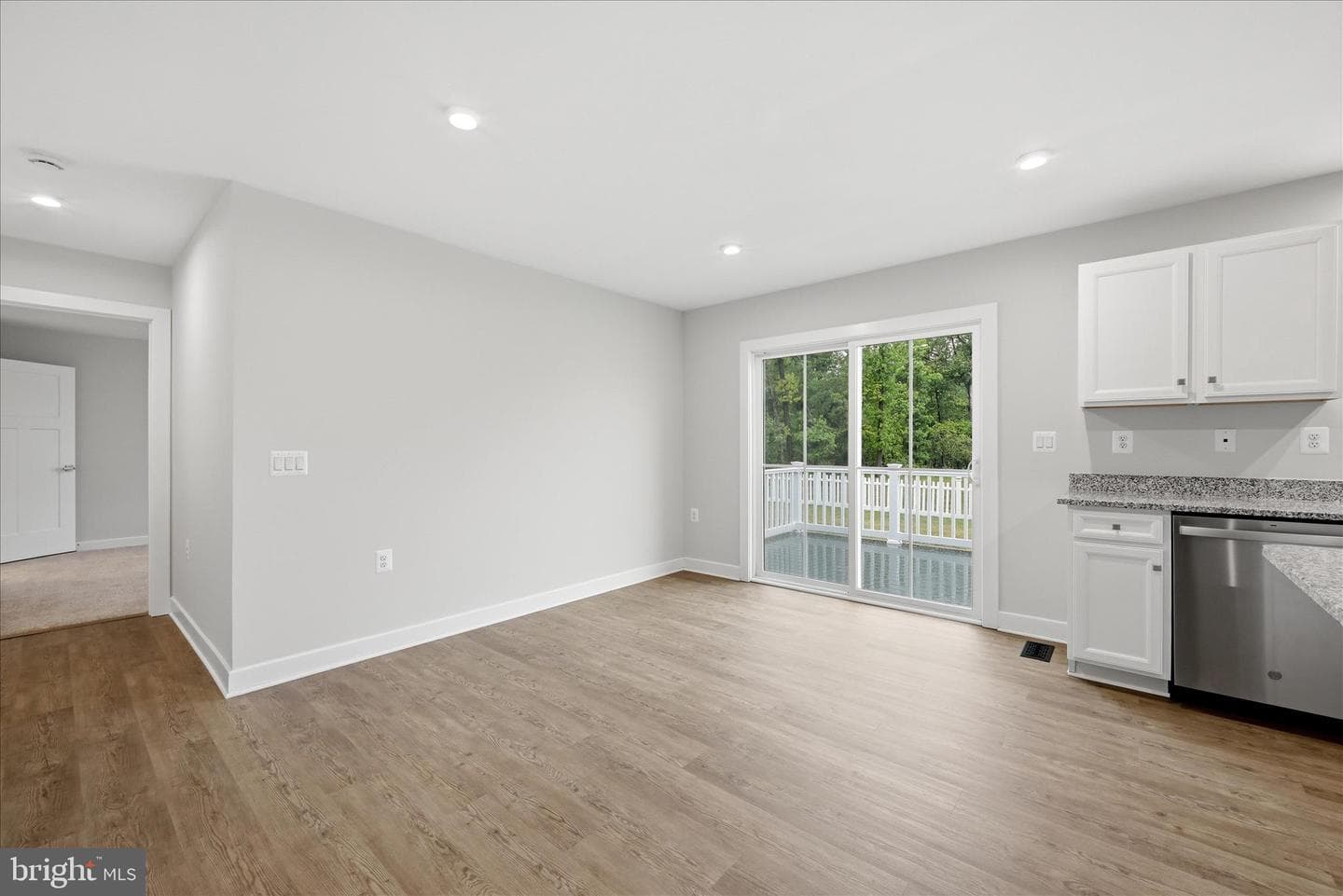 111 Hydro Road photo 8