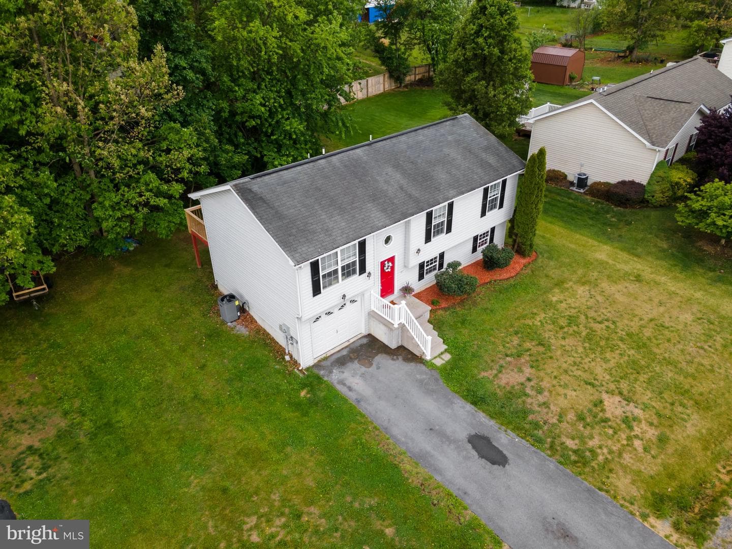 127 Thoreau Drive photo 4
