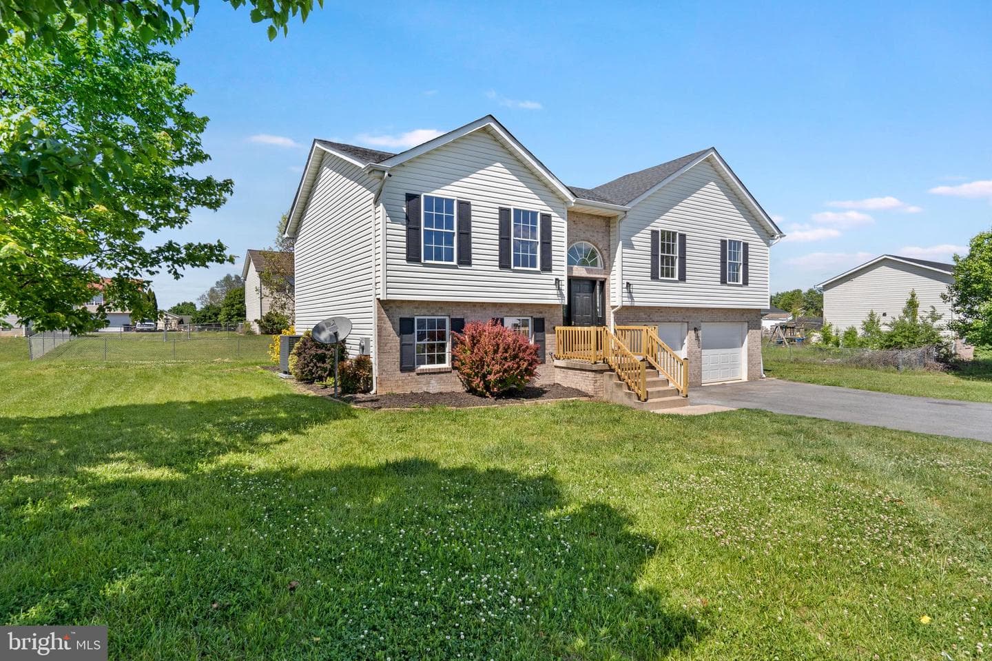 140 Thayers Gull Drive photo 4