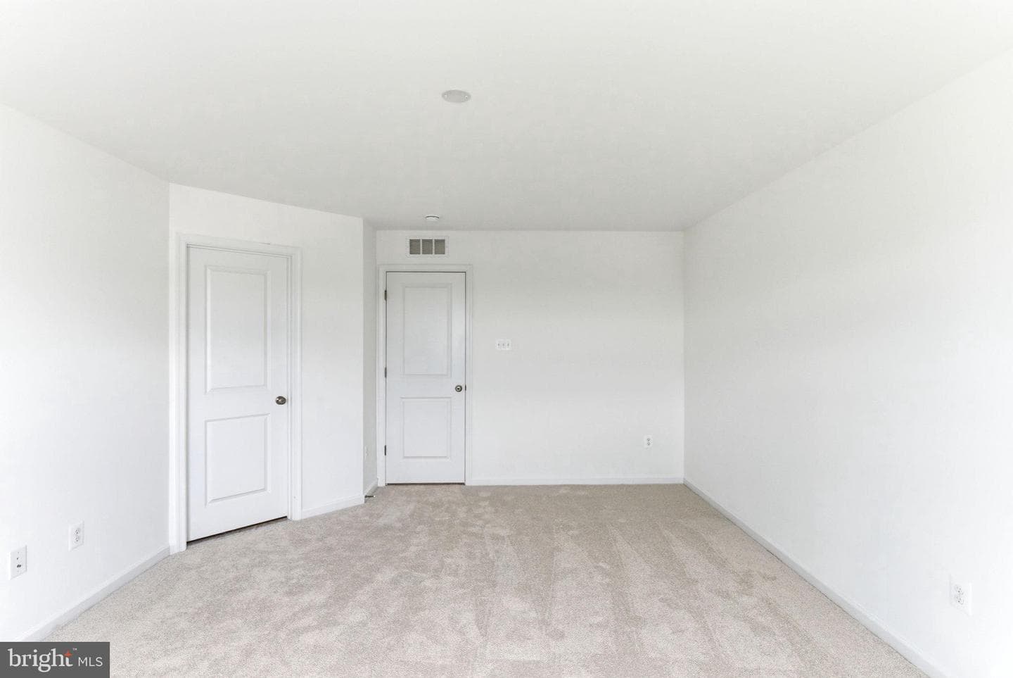 511 Fontana Circle photo 13
