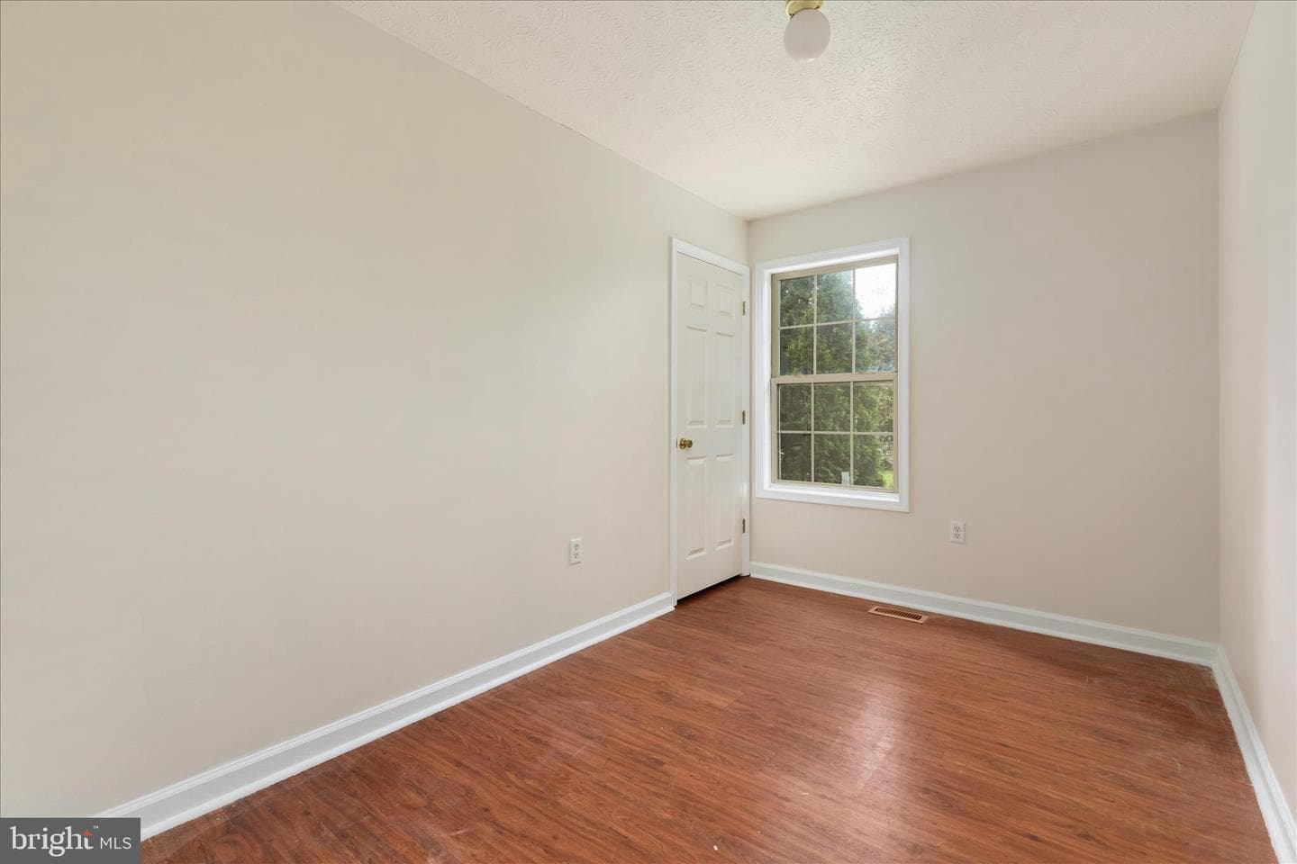 33 Dorothy Court photo 15