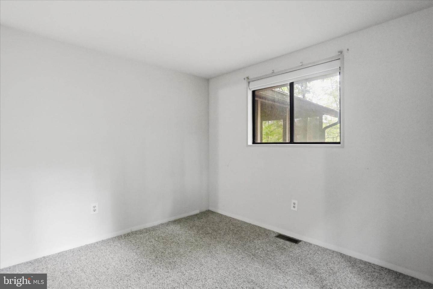 578 Walden Road photo 14