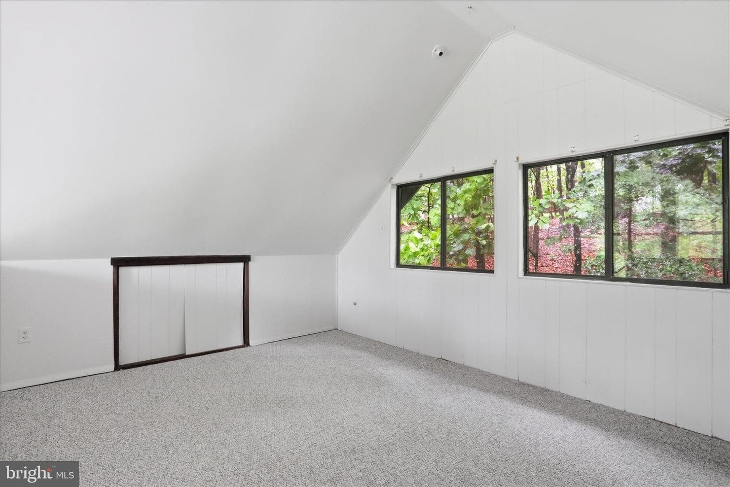 578 Walden Road photo 18