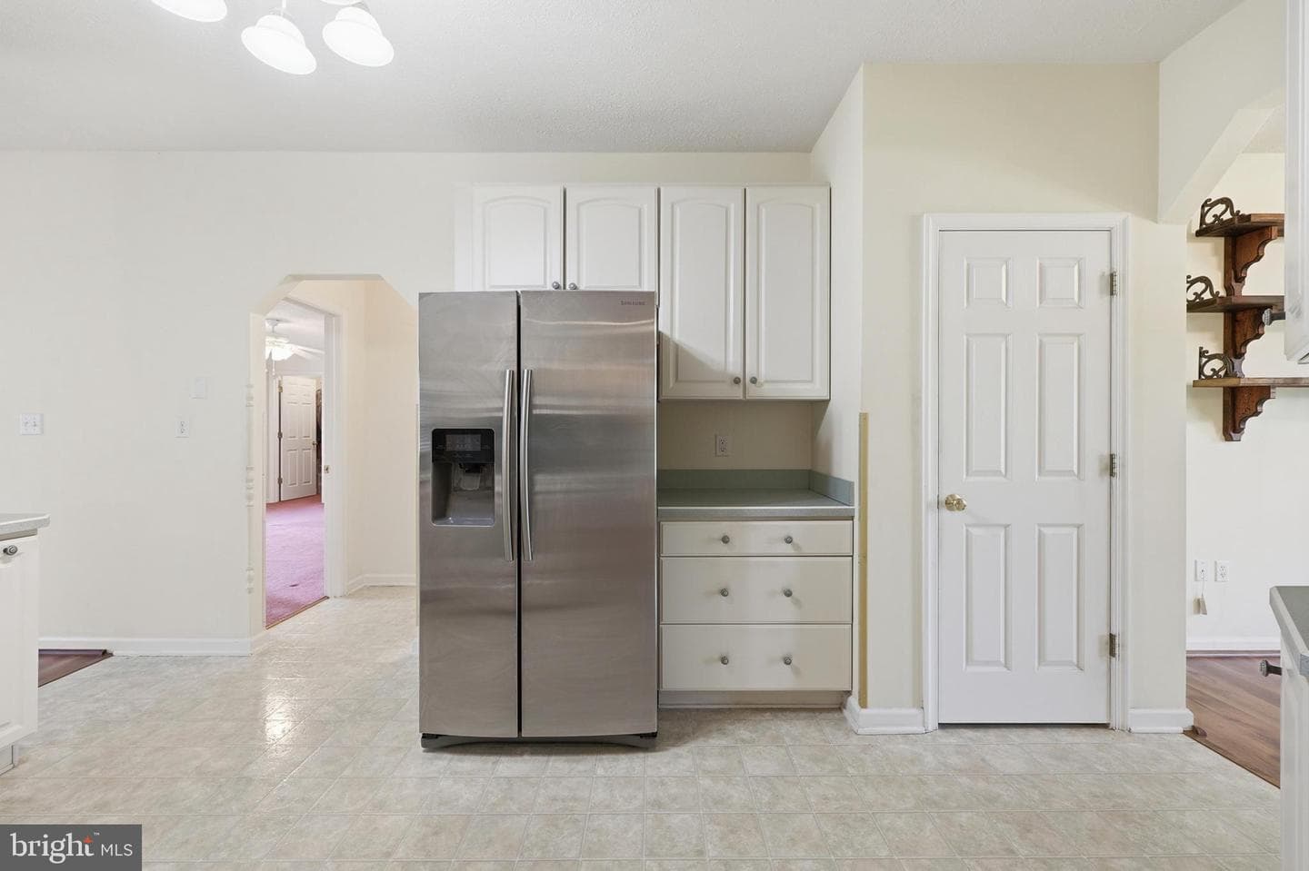 107 Palace Court photo 16