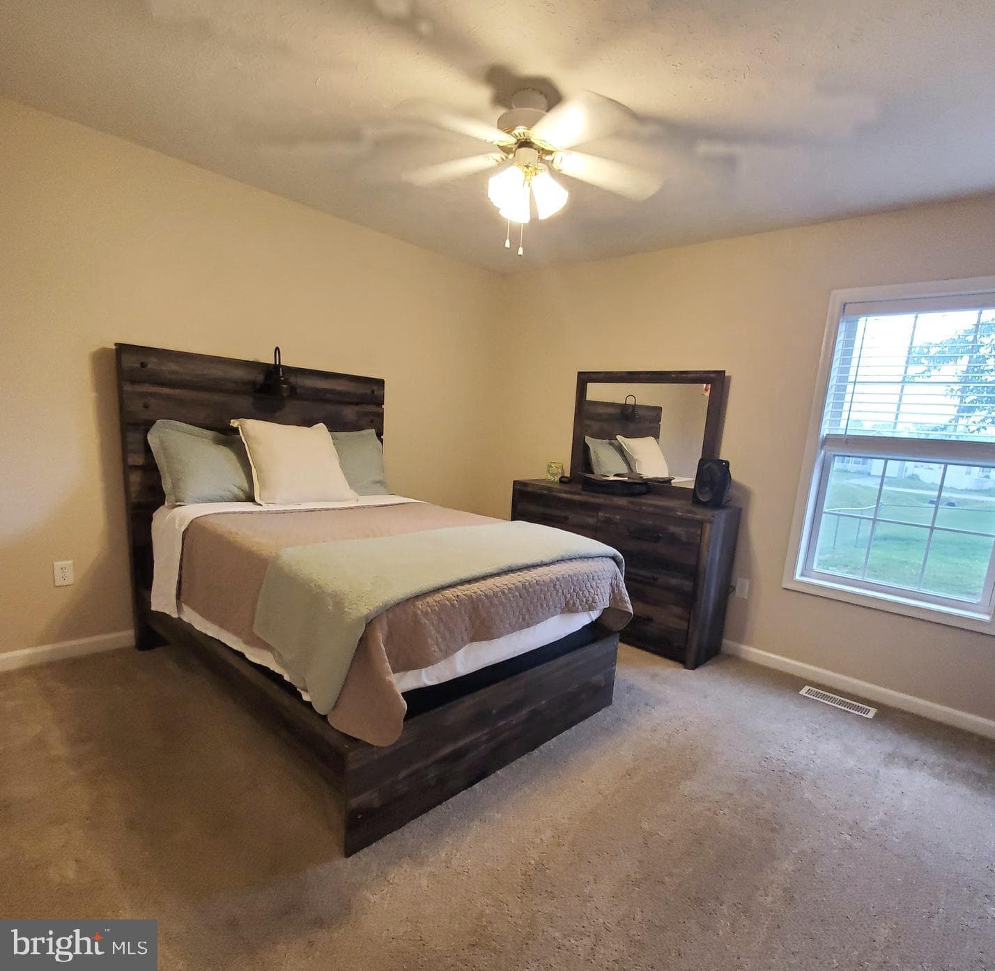 118 Strada Drive W photo 7
