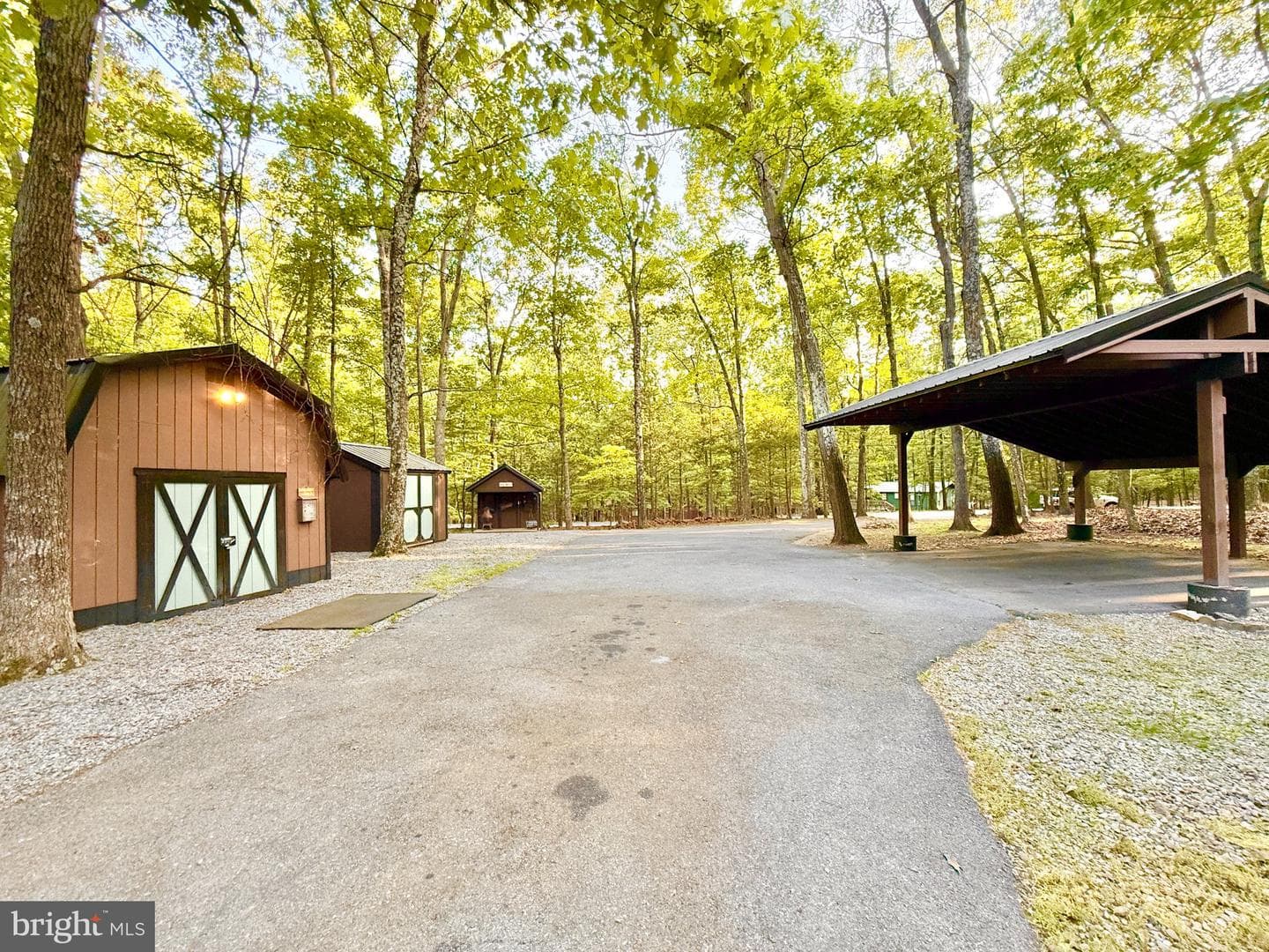 579 Tuckahoe Trl photo 40