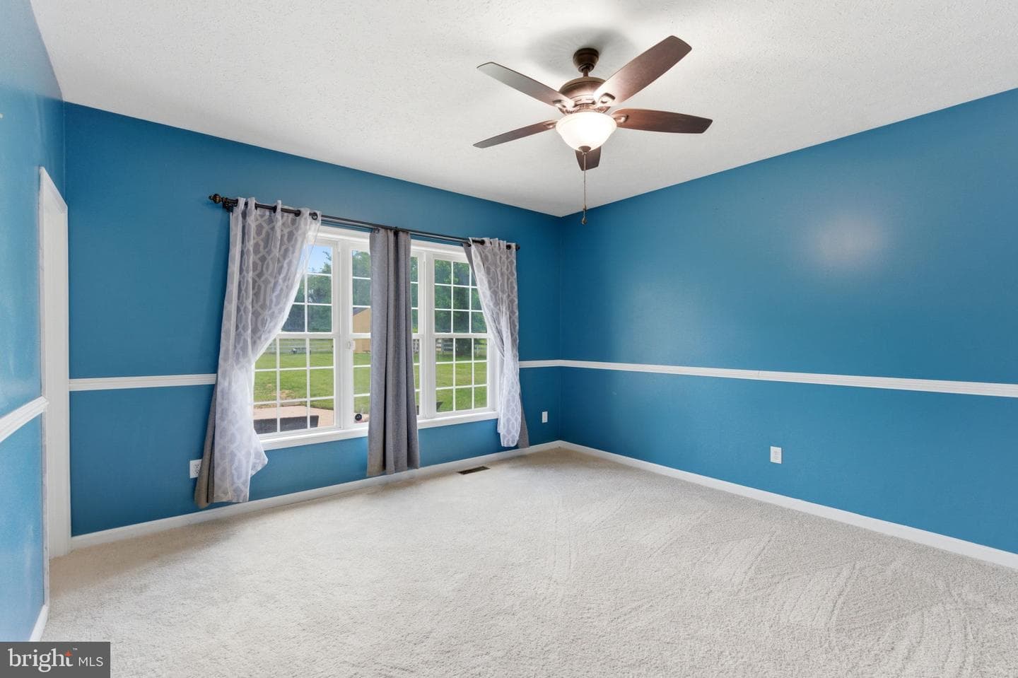 100 Capricorn Drive photo 25