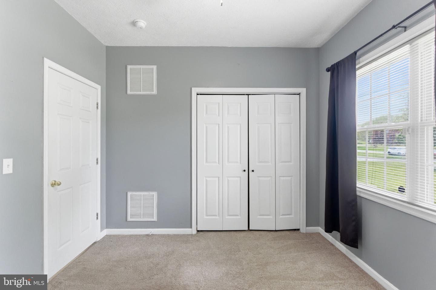 100 Capricorn Drive photo 34