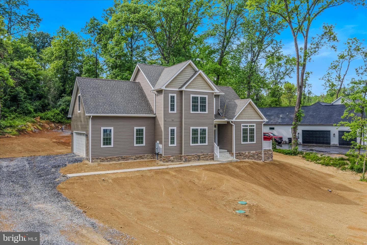 84 Huntsville Court photo 41