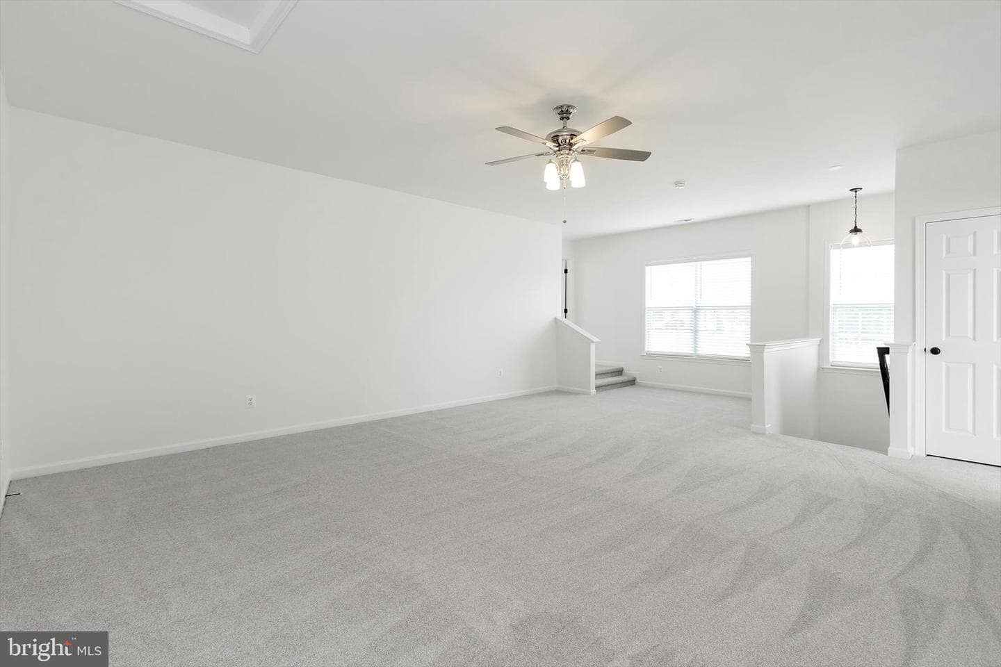 129 Strathmore Way E photo 23