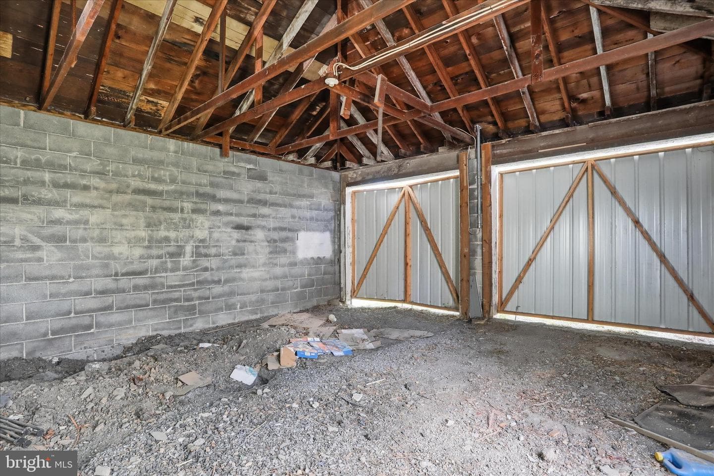 516 N High Street photo 33