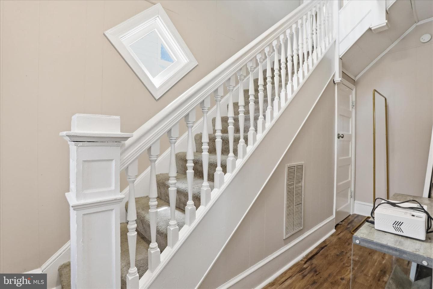 516 N High Street photo 6