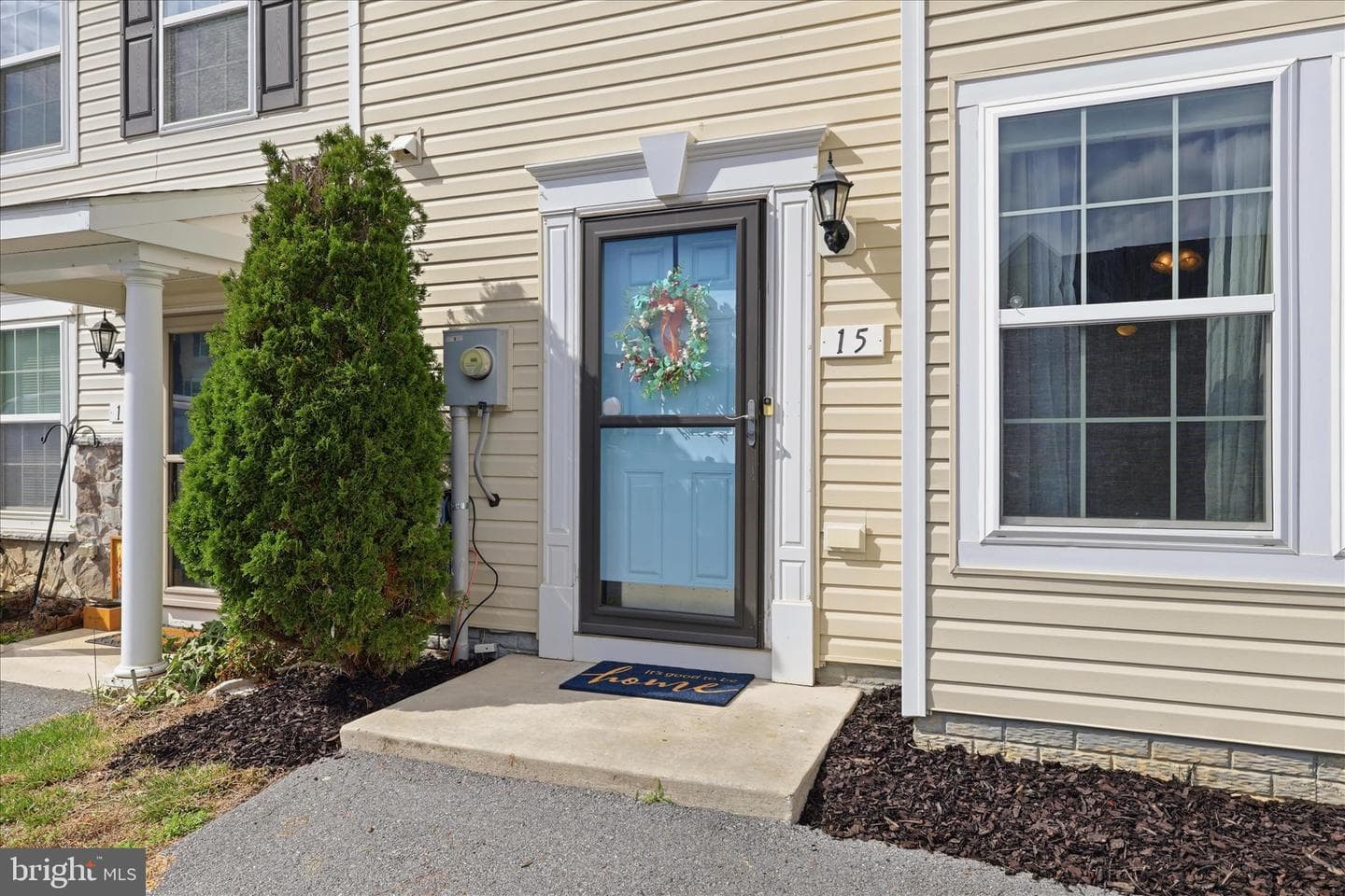 15 Fast View Dr