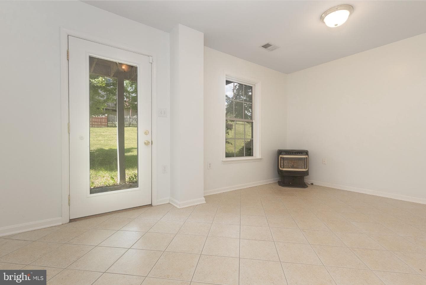 135 Teague Lane photo 3